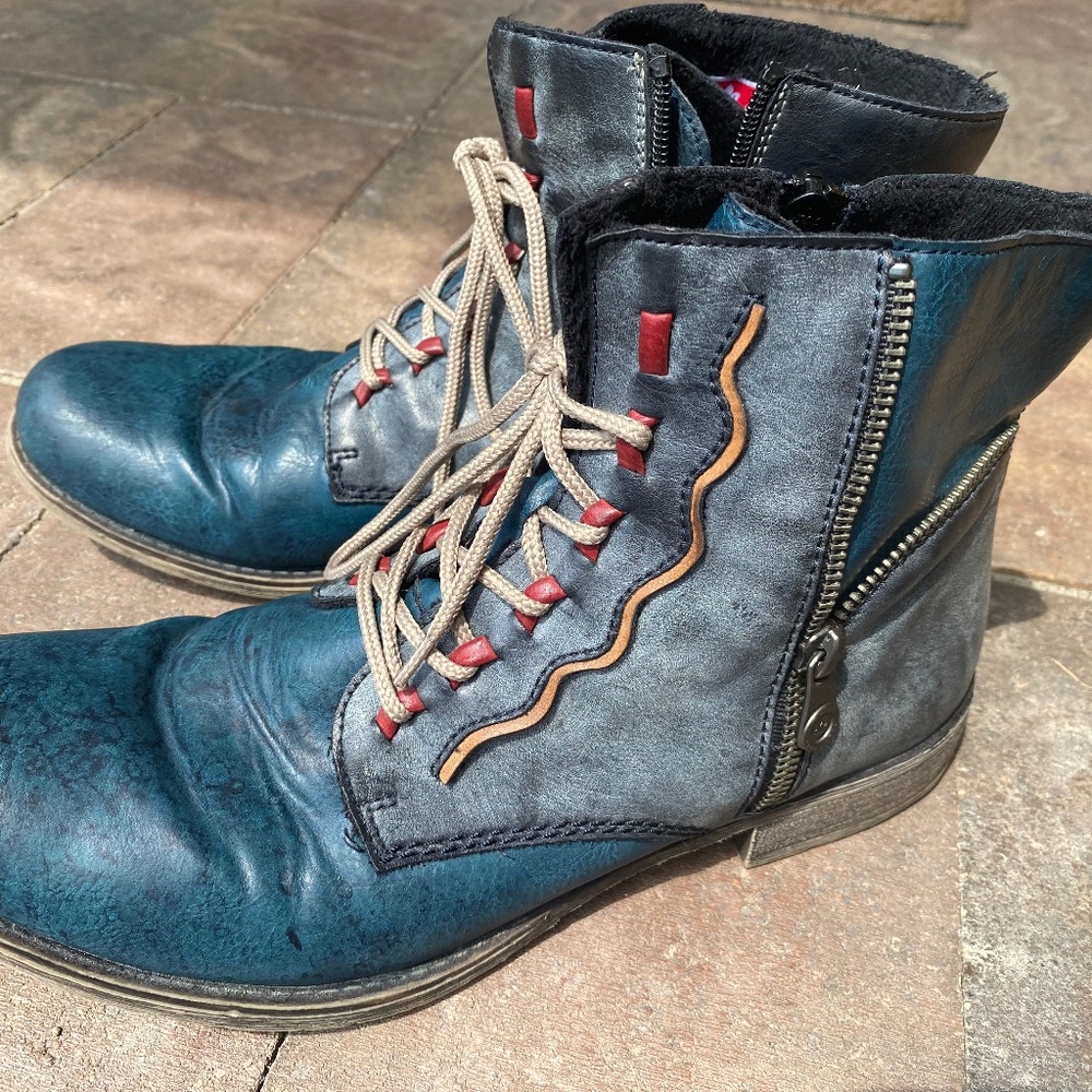 Fun Rieker ankle boot